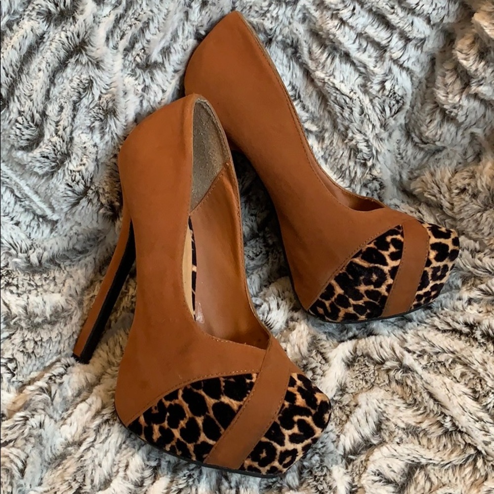 Cheetah print platforms